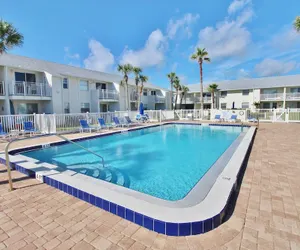 Photo 2 - Colony Beach Club 209