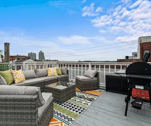 Photo 2 - Family Oasis with 3BR, Games, WIFI & BBQ