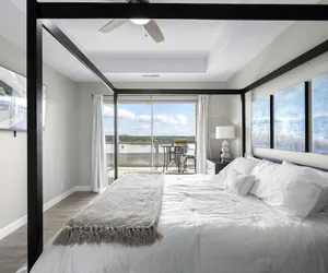 Photo 5 - Emerald Bay Oasis Sleeps 6!