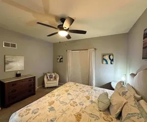 Photo 3 - Lake It Easy - Waterfront Getaway With 7 Bedrooms!