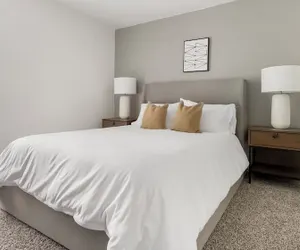 Photo 5 - Barsala at Northcliffe Forest Apartments