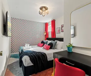 Photo 3 - Fishtown Haven 2 King Beds Gated Parking