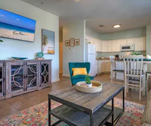 Photo 4 - Sleeps 10 Two Condos. Pet-friendly + Beach Access