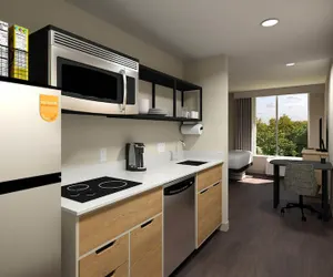 Photo 5 - LivSmart Studios By Hilton Kokomo