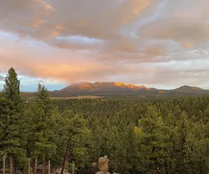 Photo 2 - Pikes Peak Paradise Bed and Breakfast