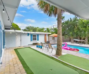 Photo 2 - Heated Pool Mini Golf Walk to Beach Beach Gear