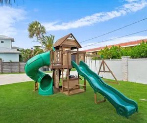 Photo 3 - 100 Steps to Beach Pool Hot Tub BBQ Playground