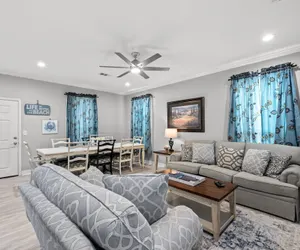 Photo 2 - Nina's Place 4 Bedroom Home