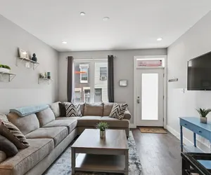 Photo 2 - Luxury Roofdeck Retreat 4-bdrm Near Penn Chop
