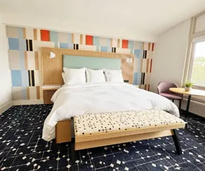 Photo 2 - Colony House Motor Lodge