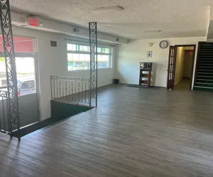 Photo 3 - Economy Inn