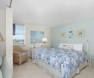 Photo 5 - Estero Beach & Tennis 402 A