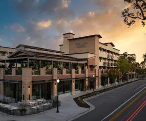 Photo 2 - The Ava Hotel Paso Robles, Curio Collection By Hilton