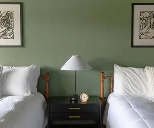 Photo 3 - The Ellison Inn & Lounge