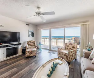Photo 4 - Queens Grant Oceanfront Condo Unit 211c