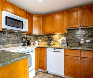 Photo 4 - KBM Resorts Free CAR 1bd/1ba Garden View Hol-102