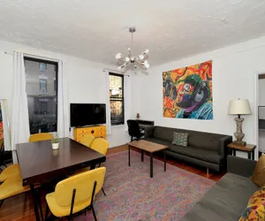 Photo 3 - Midtown West Furnished 3 Bedroom Apartment