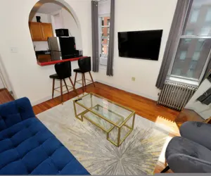 Photo 4 - 2BR Upper East Side Near Central Park