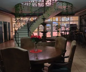 Photo 2 - University Inn Gainesville
