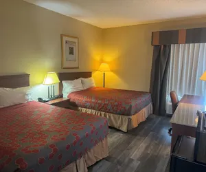 Photo 5 - windsor inn