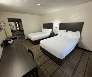 Photo 3 - SureStay by Best Western Gonzales