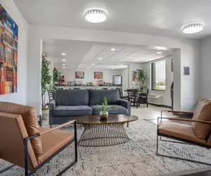 Photo 4 - SureStay Studio by Best Western Gonzales