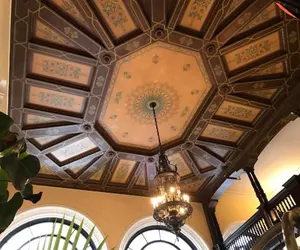 Photo 4 - Mayflower Hotel