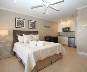 Photo 3 - Sunsuite - Walk to Beach - Tennis - Olympic Pool