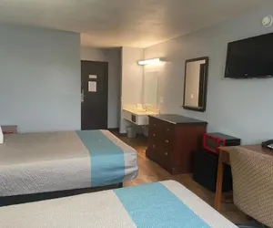 Photo 3 - Troy Inn & Suites