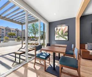 Photo 5 - Everhome Suites San Bernardino - Loma Linda