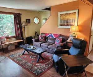 Photo 4 - VT Nature Retreat Sleeps 6 + Pet OK