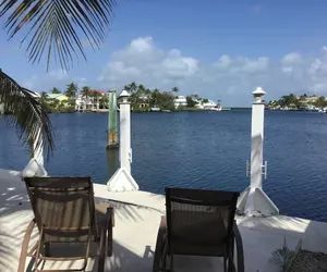 Photo 3 - Villa w/ Pool & Dock in Marathon