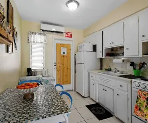 Photo 2 - 1BR Studio w/ Parking, Bbq, Garden Hollywood