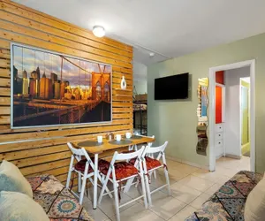 Photo 4 - Spacious 1BR in Hollywood FL Pet-friendly, Parking