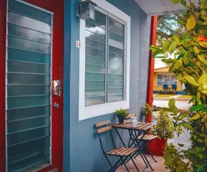 Photo 2 - Cozy Studio in Hollywood, FL - Pet Friendly & Parking
