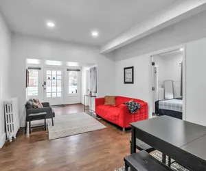 Photo 5 - Spacious 4BR Near UB & Niagara Falls - Pet Friendly