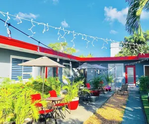 Photo 2 - Charming Studio Condo in Hollywood, FL Sleeps 6
