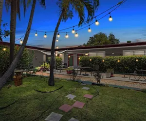 Photo 4 - Cozy 2BR in Hollywood FL Pet Friendly
