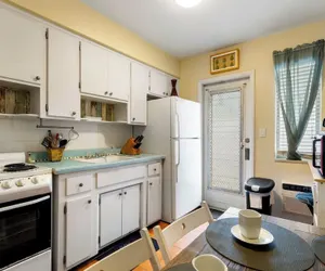 Photo 4 - Cozy Hollywood 1BR Free Parking & Coffee