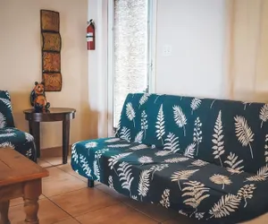 Photo 2 - Sunny 1BR Hollywood Retreat Pet Friendly