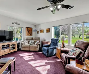 Photo 2 - 3BR Retreat in Prosser Perfect for Wine Lovers