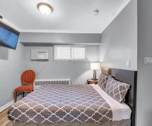 Photo 2 - Family-friendly Room for 4 High-speed Wi-fi !
