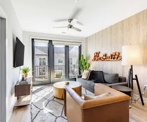 Photo 2 - Sleeps 24 4 Modern Midtown Apartments w/ Gym + Pool Walkable to Shops & Eats