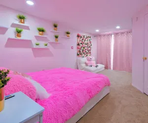 Photo 4 - Pink Luxe Spa Retreat San Diego