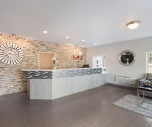 Photo 2 - Quality Inn & Suites Kennewick Tri-Cities