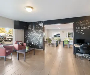 Photo 2 - Quality Inn & Suites Kennewick Tri-Cities