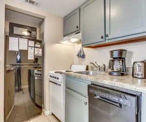 Photo 5 - Oceanview Condo at Meridian Plaza