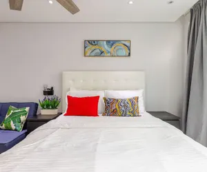 Photo 2 - City Beach Apartments