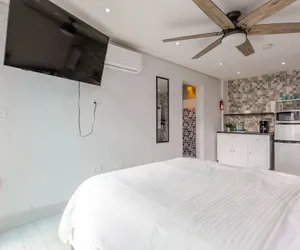 Photo 3 - City Beach Apartments