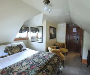 Photo 5 - The Charles - Pacific Grove